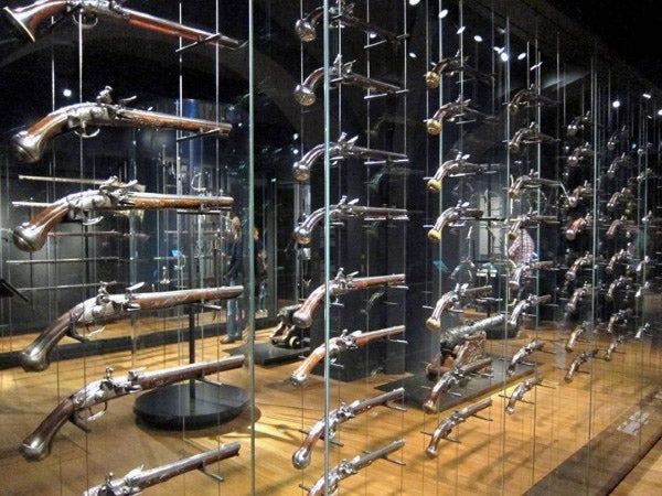 glass-rack-gun-room-design
