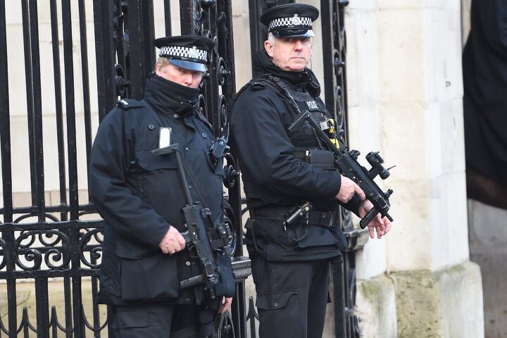 london-police-call-for-new-50-million-base-the-firearm-blog