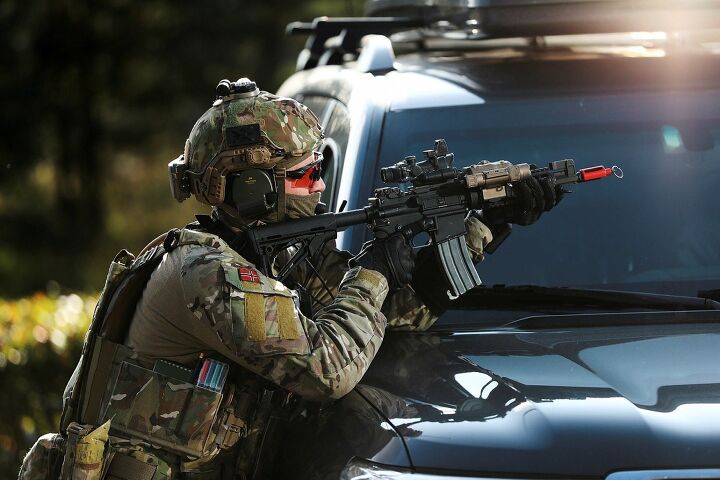 Potd Norwegian Special Operation Commando During Exercise Oslofjord 19 The Firearm Blog