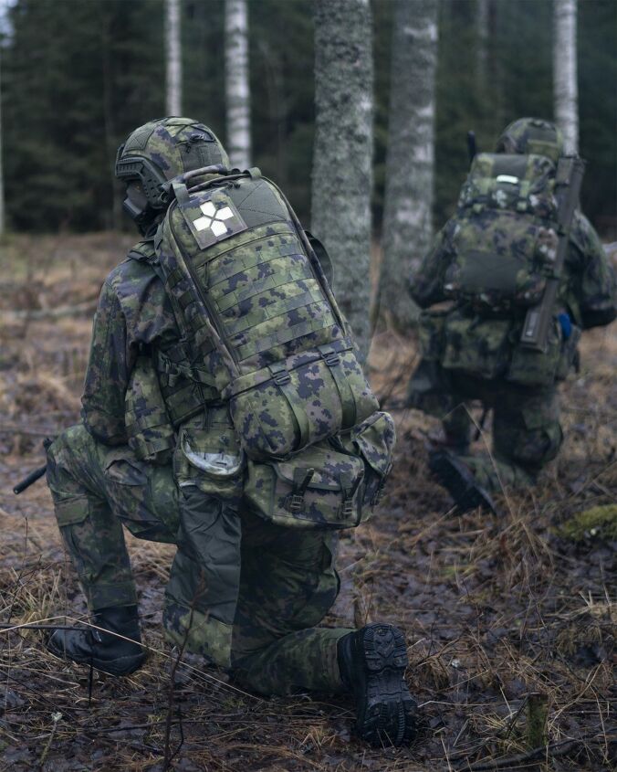 Finnish Defence Forces - New M20 Combat and Medical Packs -The Firearm Blog