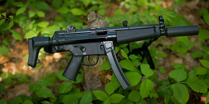 Винтовка мр 5. HK mp5 sd5. Mp5k suppressed. Mp5 Silencer. MP 5 sp5.