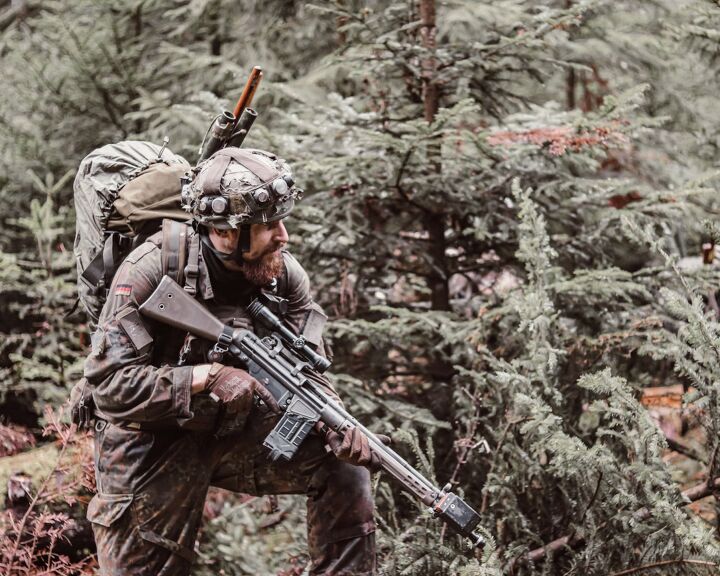 POTD: Jägerbataillon Attacks in Dense Forest -The Firearm Blog
