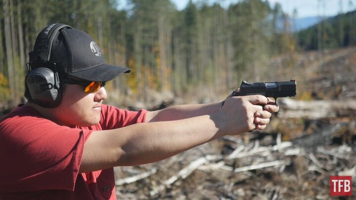 TFB Review: Wilson Combat SFX9 15-Round Carry Pistol