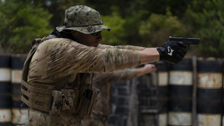 POTD: U.S. Navy SEALs in Philippines -The Firearm Blog